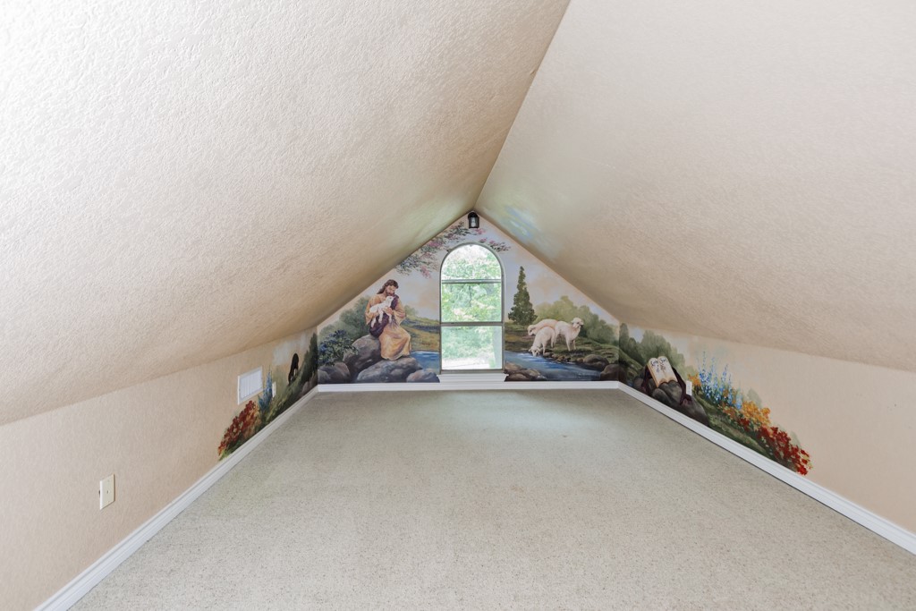 215 Private Road 2394