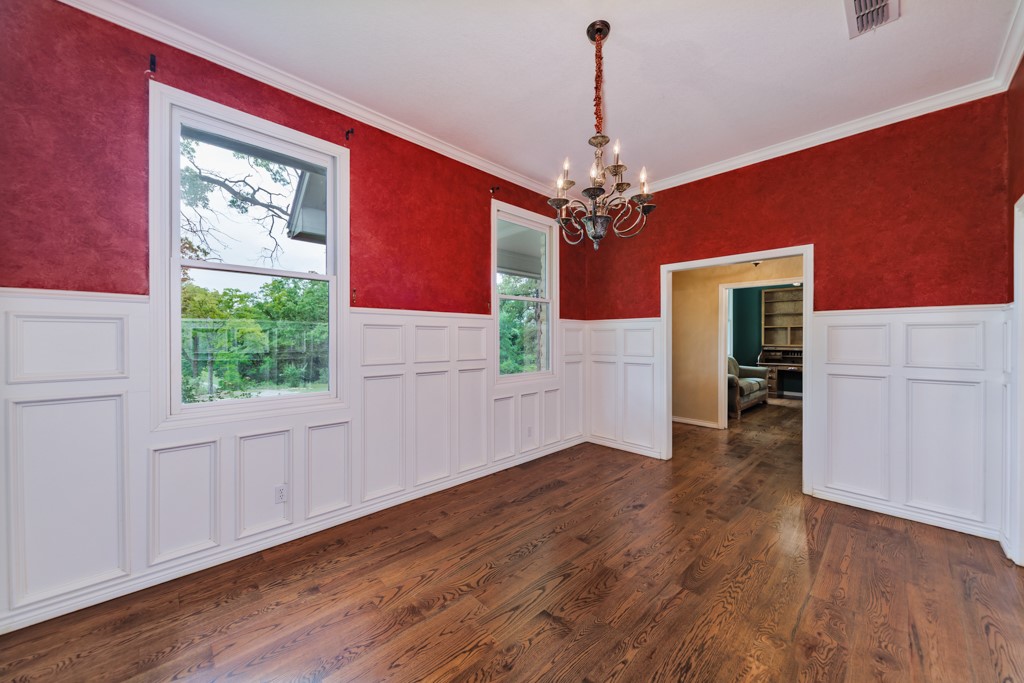 215 Private Road 2394