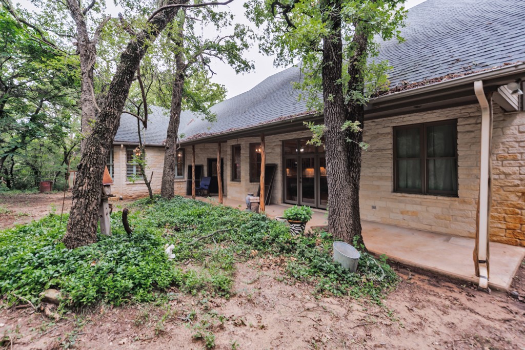 215 Private Road 2394