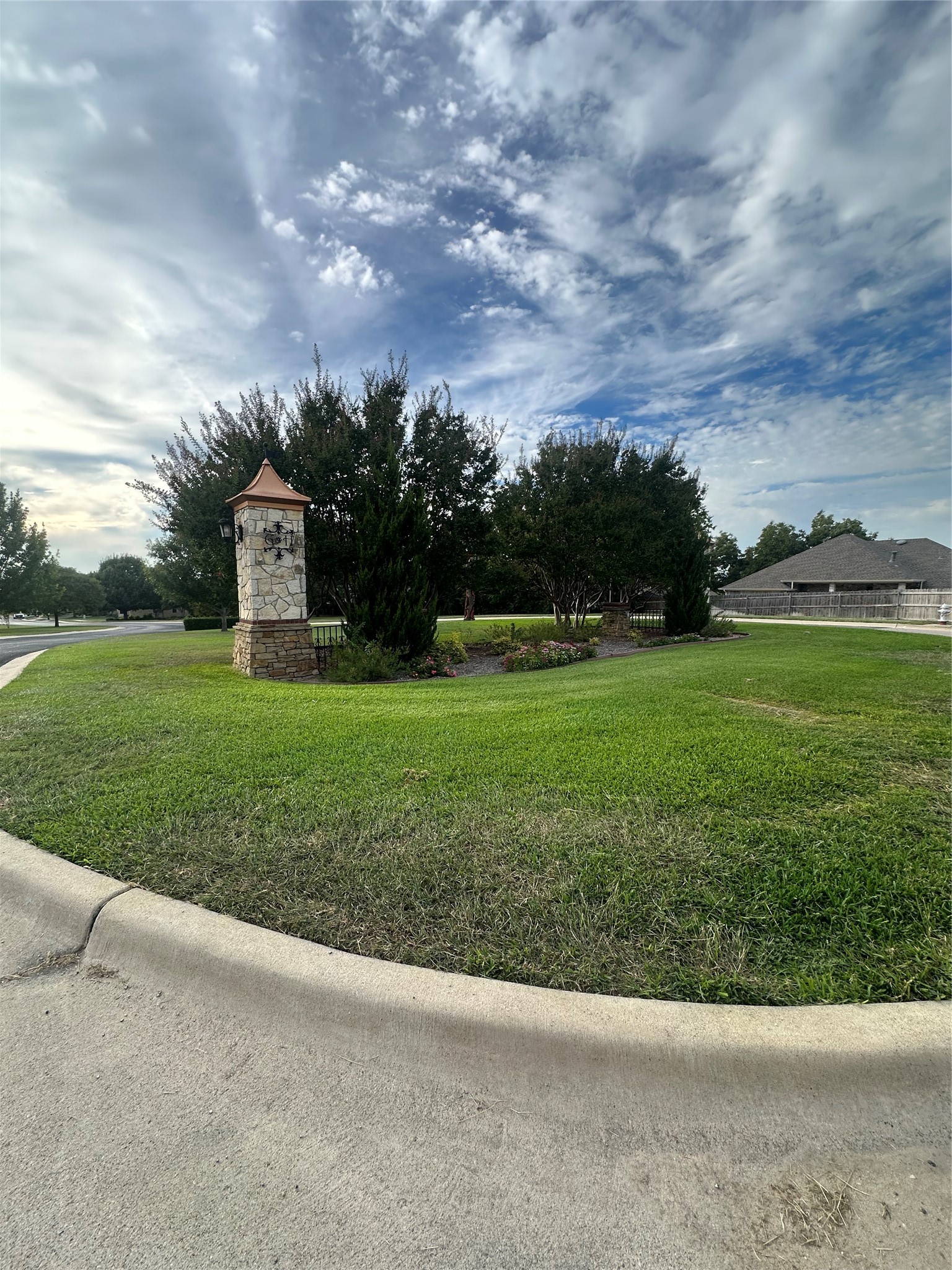 380 Greathouse Village