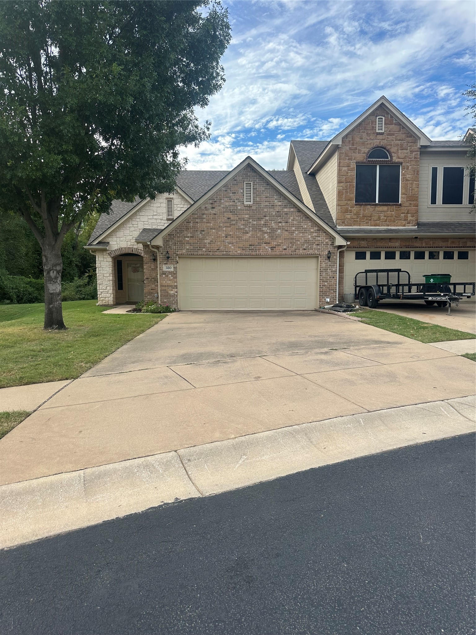 380 Greathouse Village