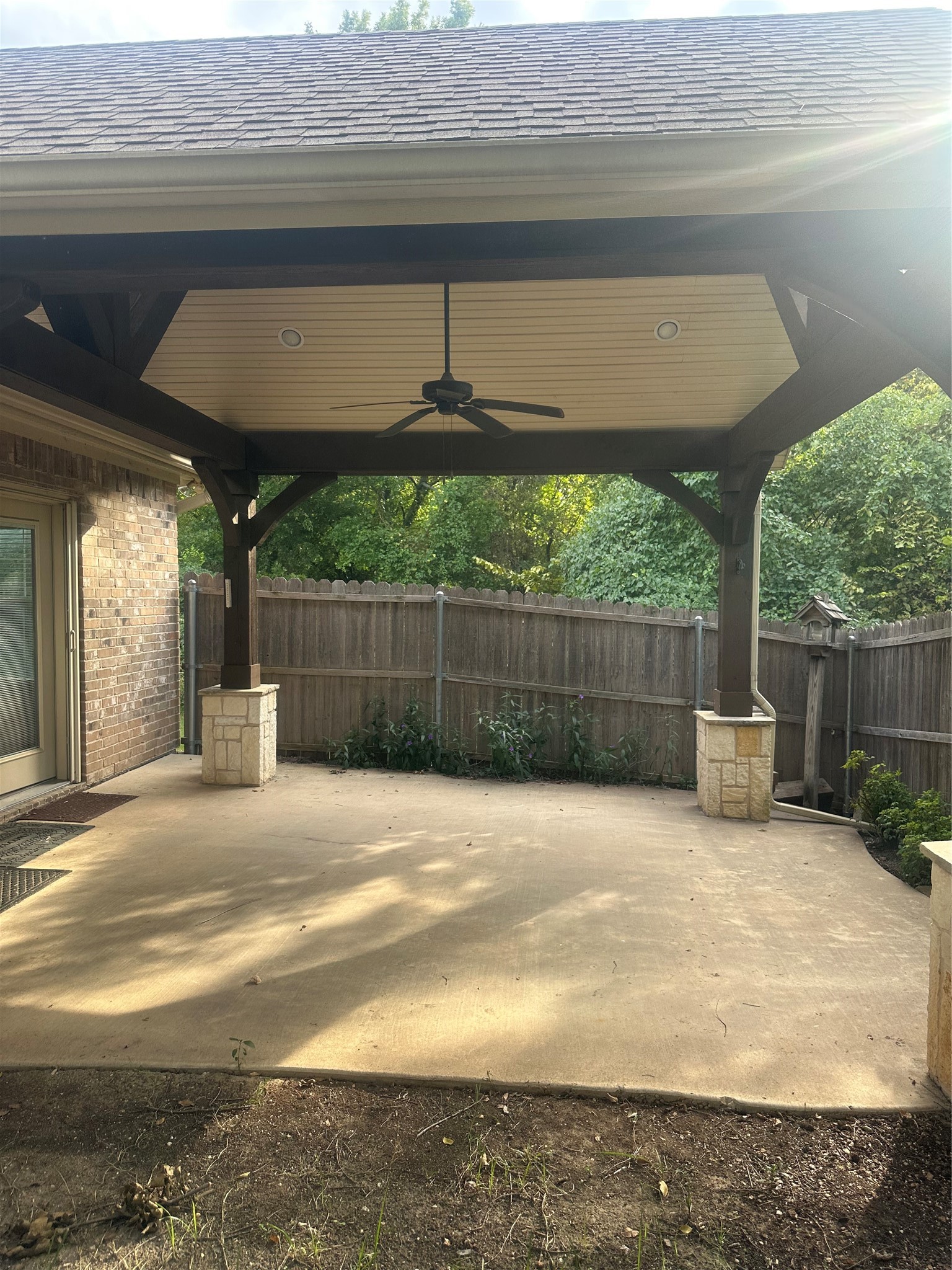 380 Greathouse Village