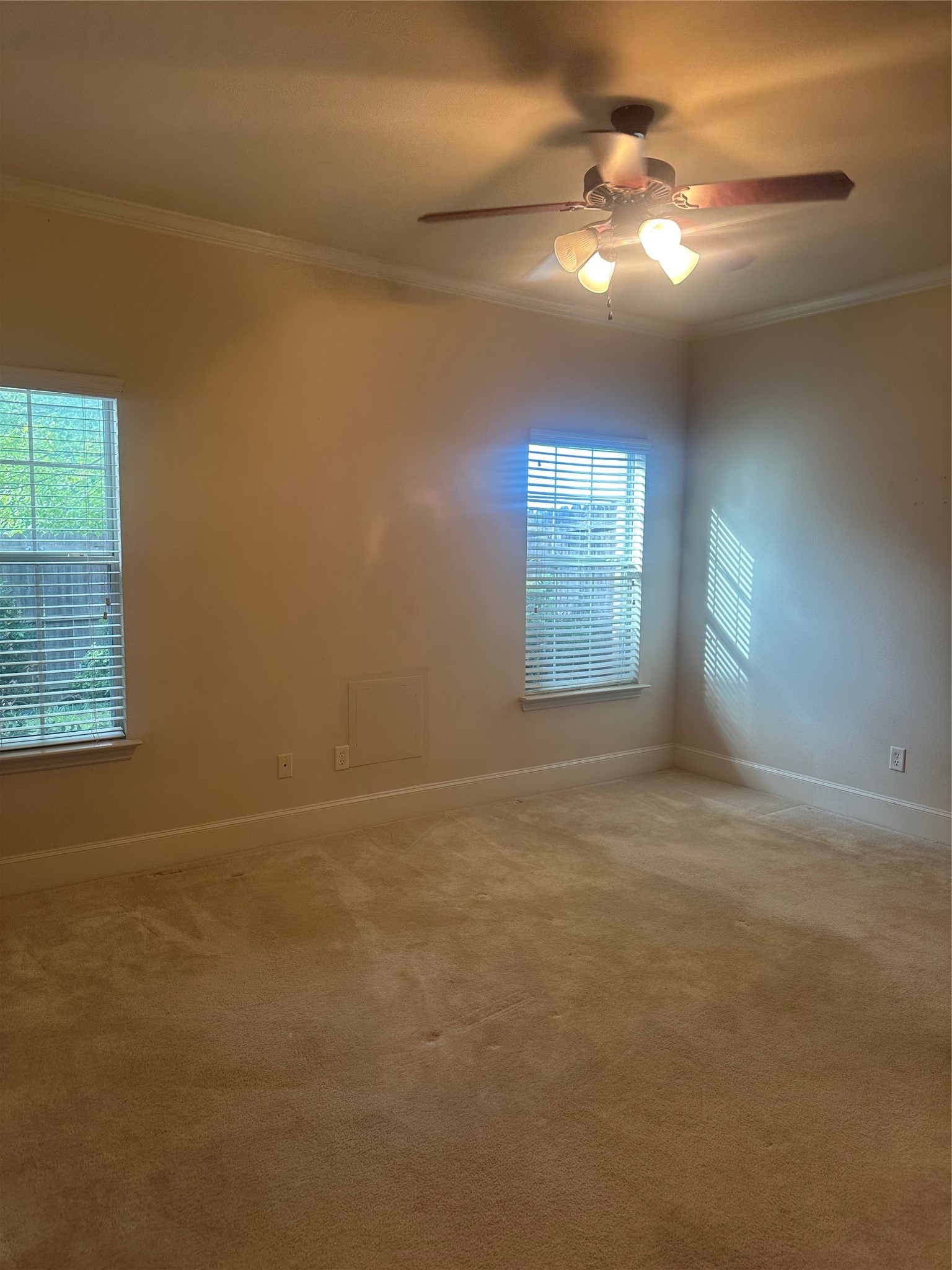 380 Greathouse Village