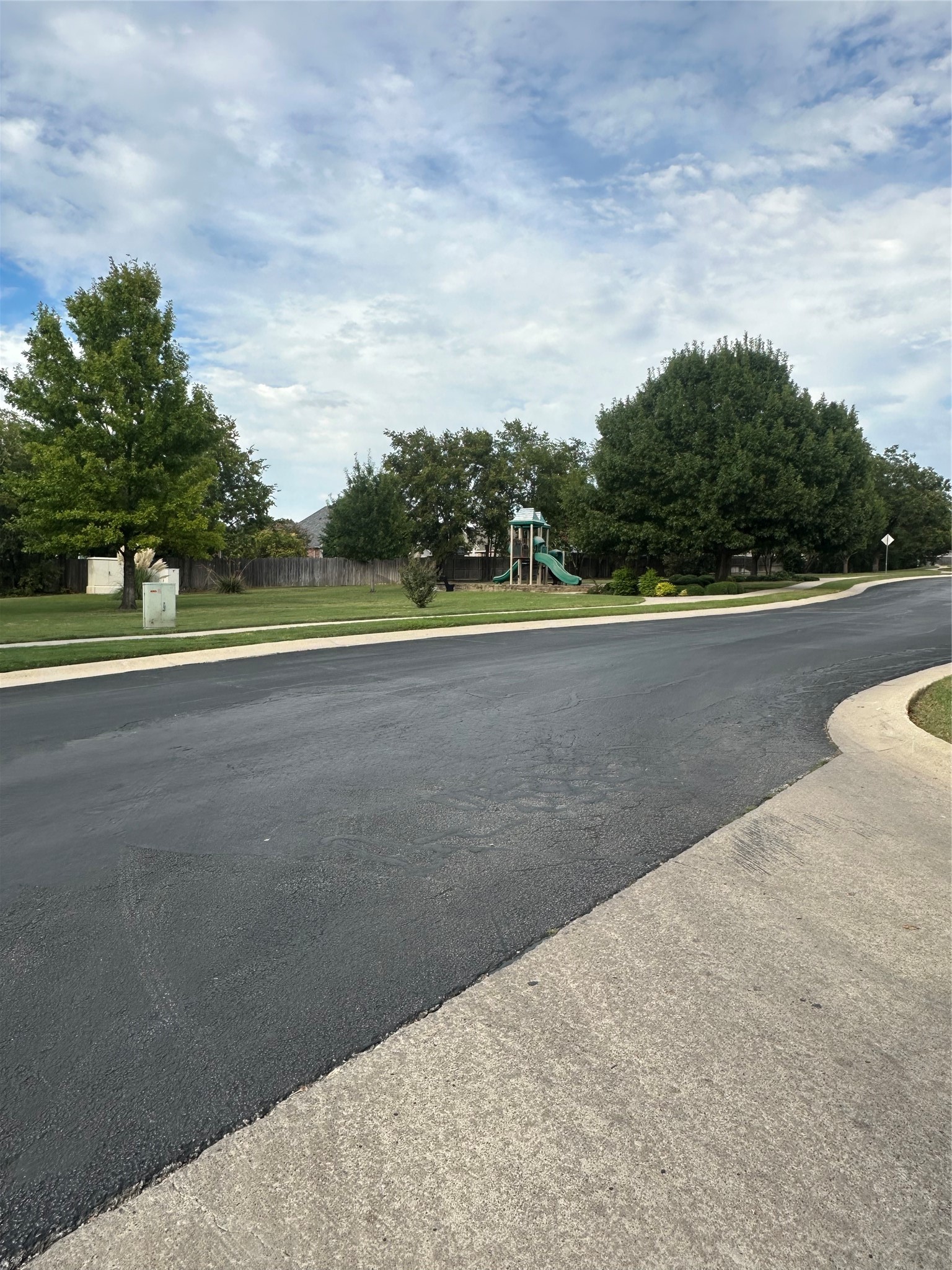 380 Greathouse Village