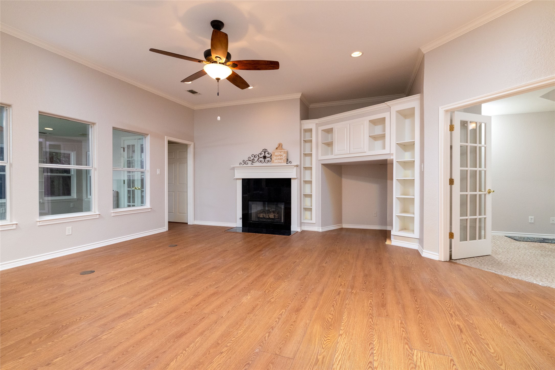 604 Runaway Bay Drive