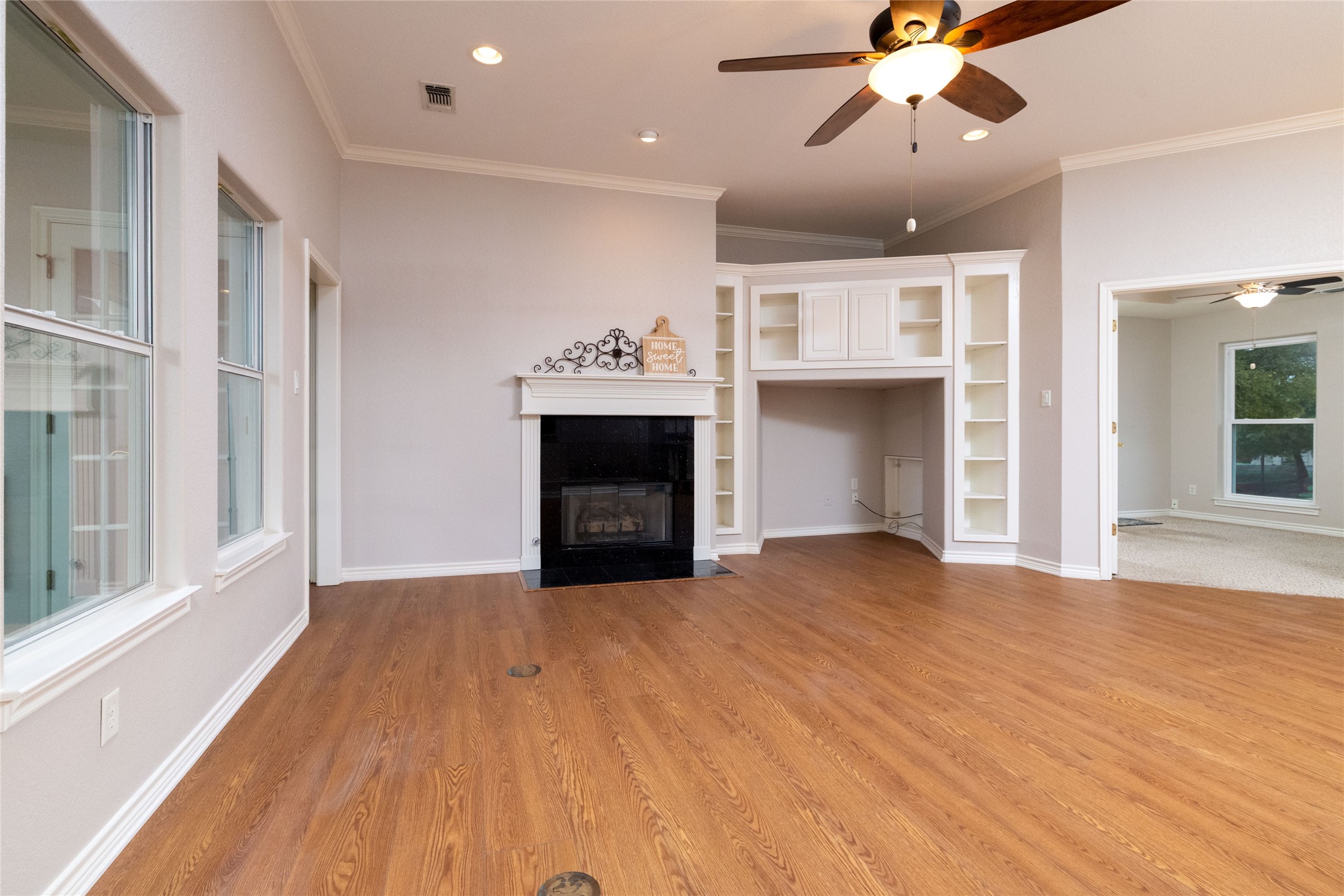 604 Runaway Bay Drive