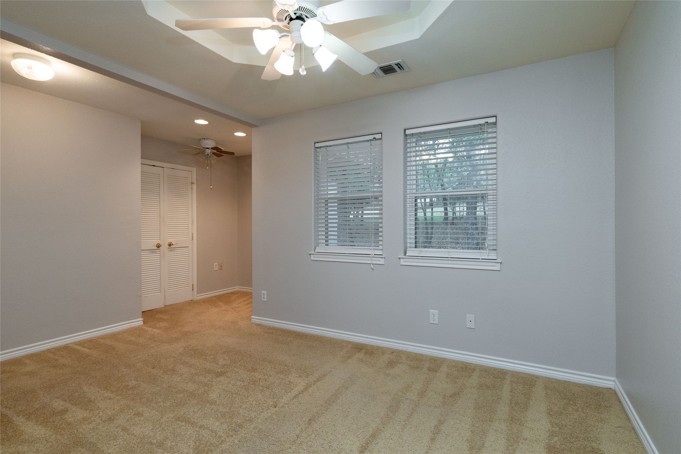 604 Runaway Bay Drive