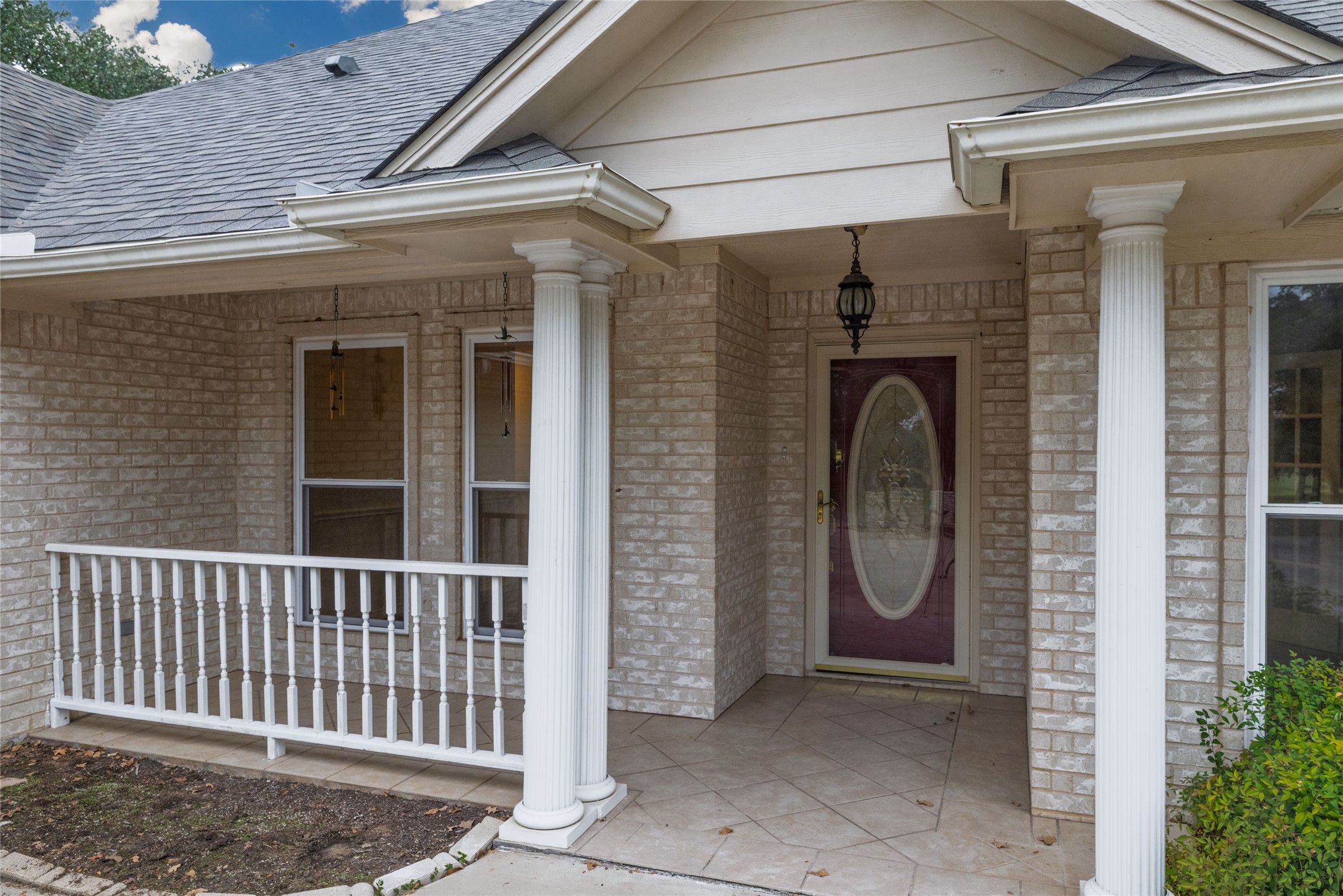 604 Runaway Bay Drive