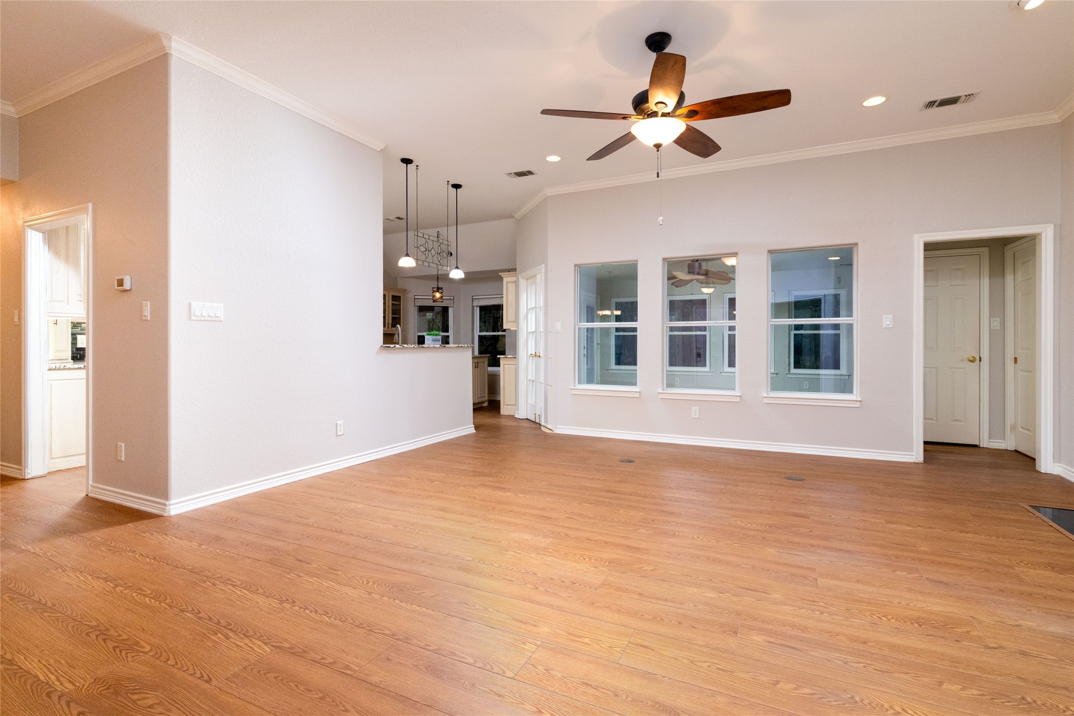 604 Runaway Bay Drive