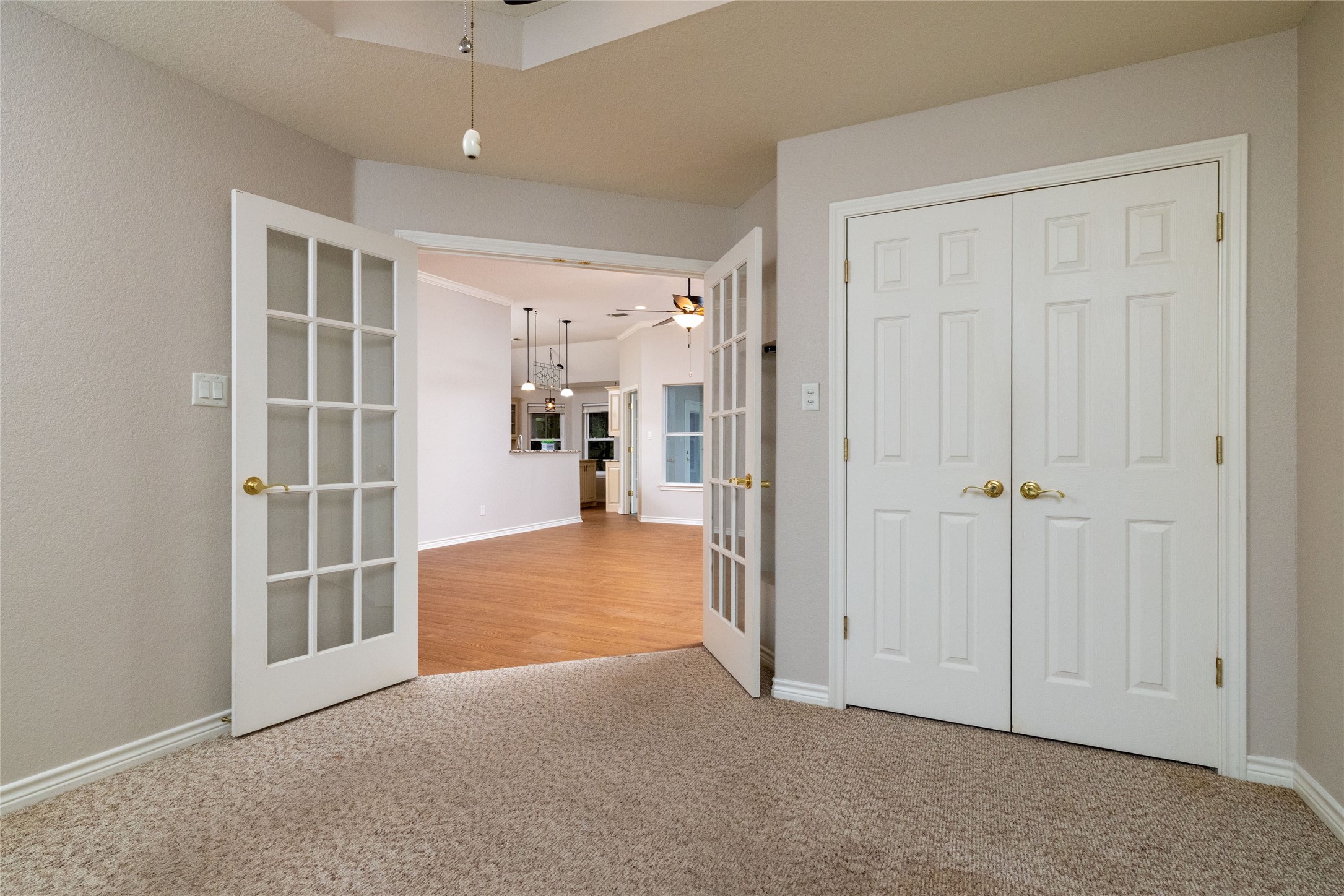 604 Runaway Bay Drive