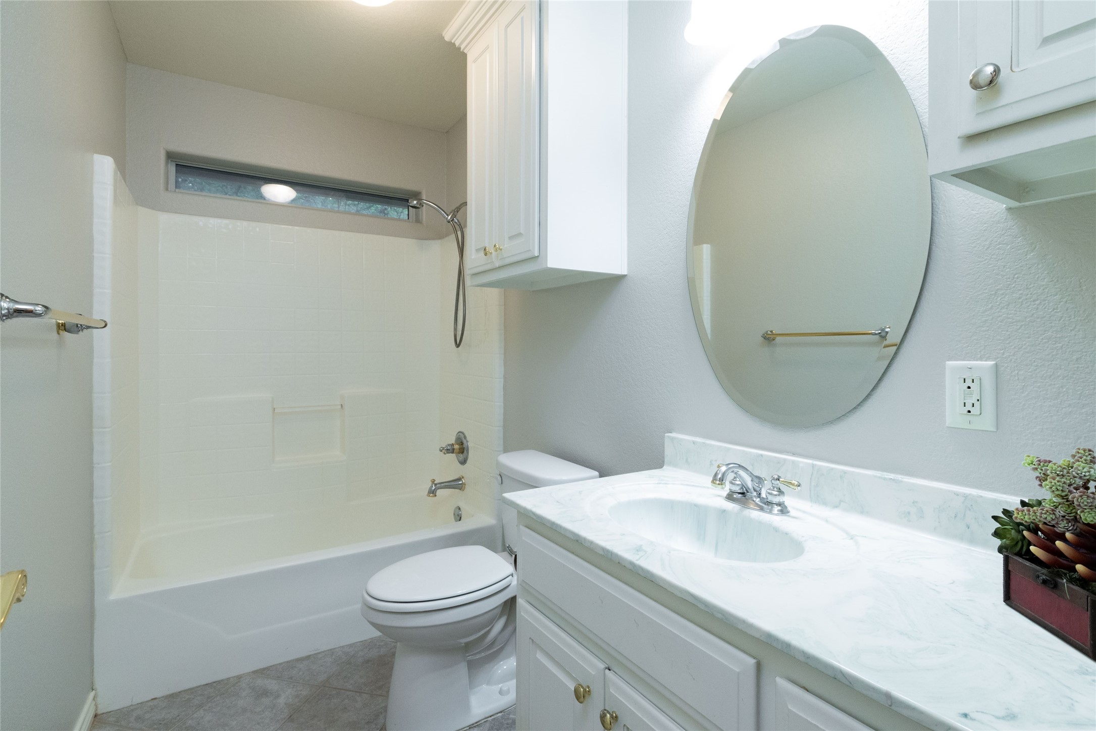 604 Runaway Bay Drive