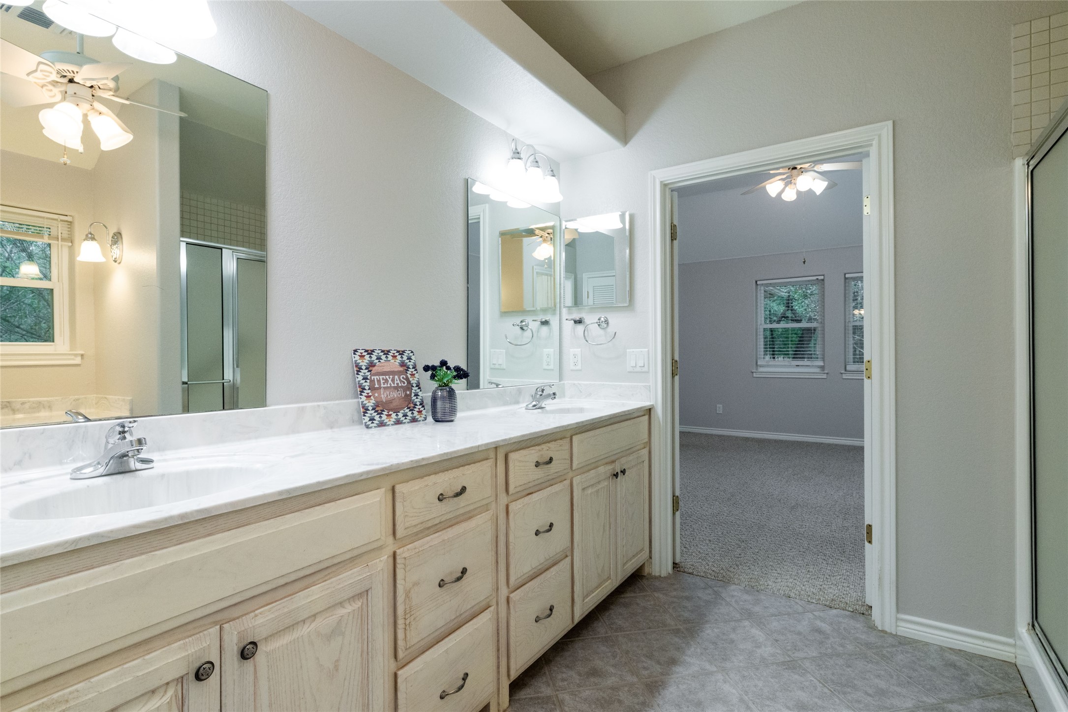 604 Runaway Bay Drive