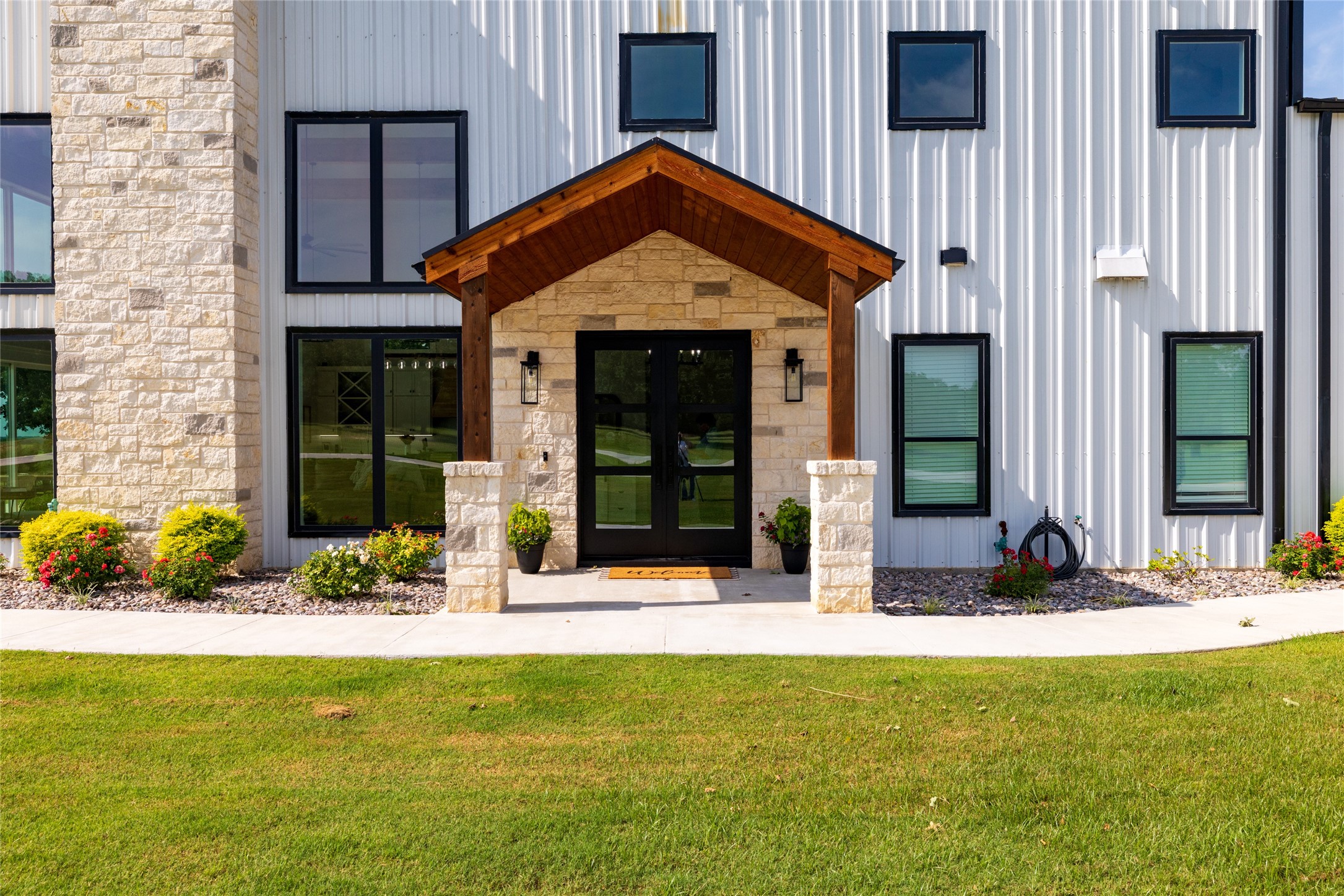 1100 county Road 1785