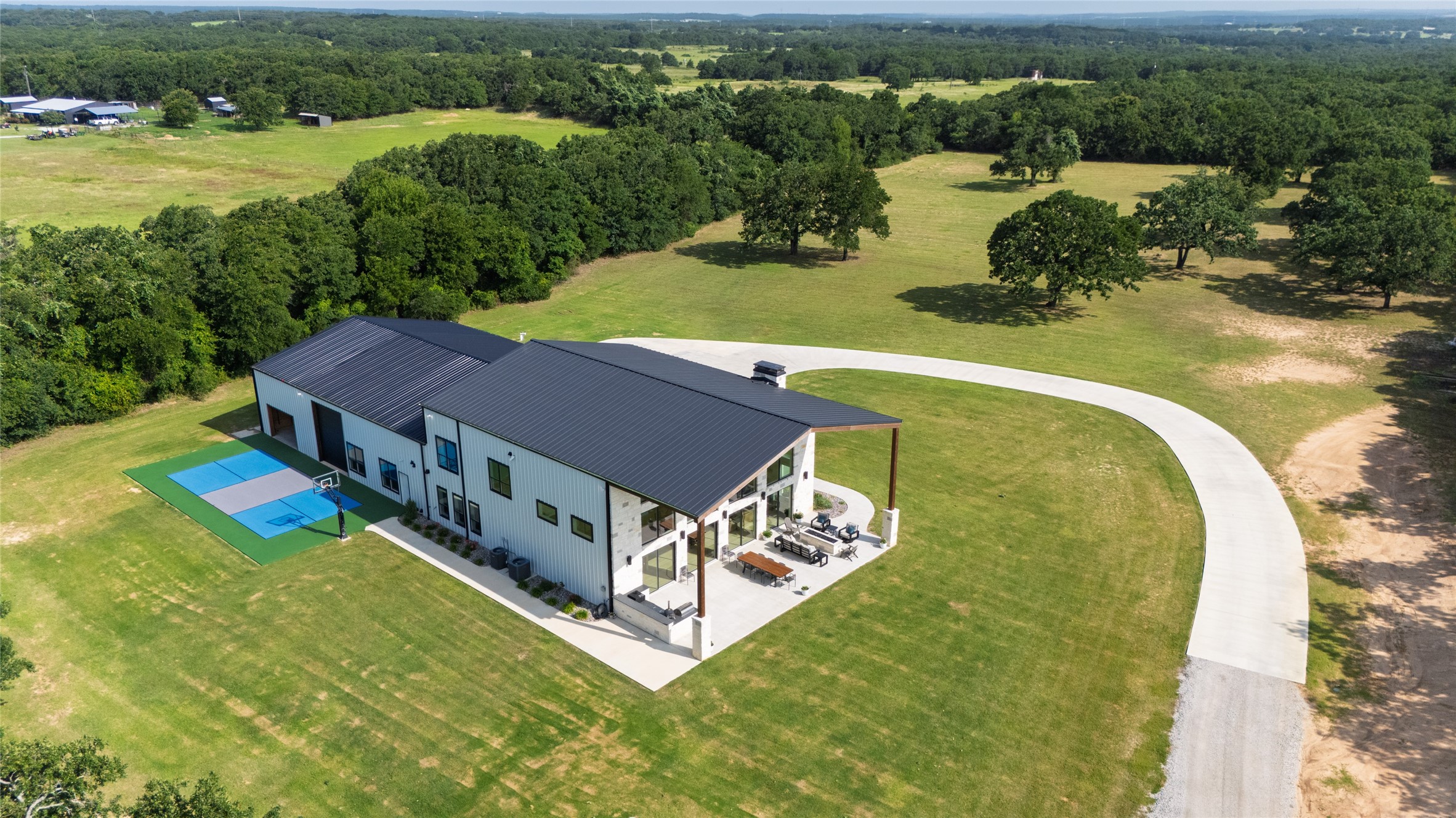 1100 county Road 1785