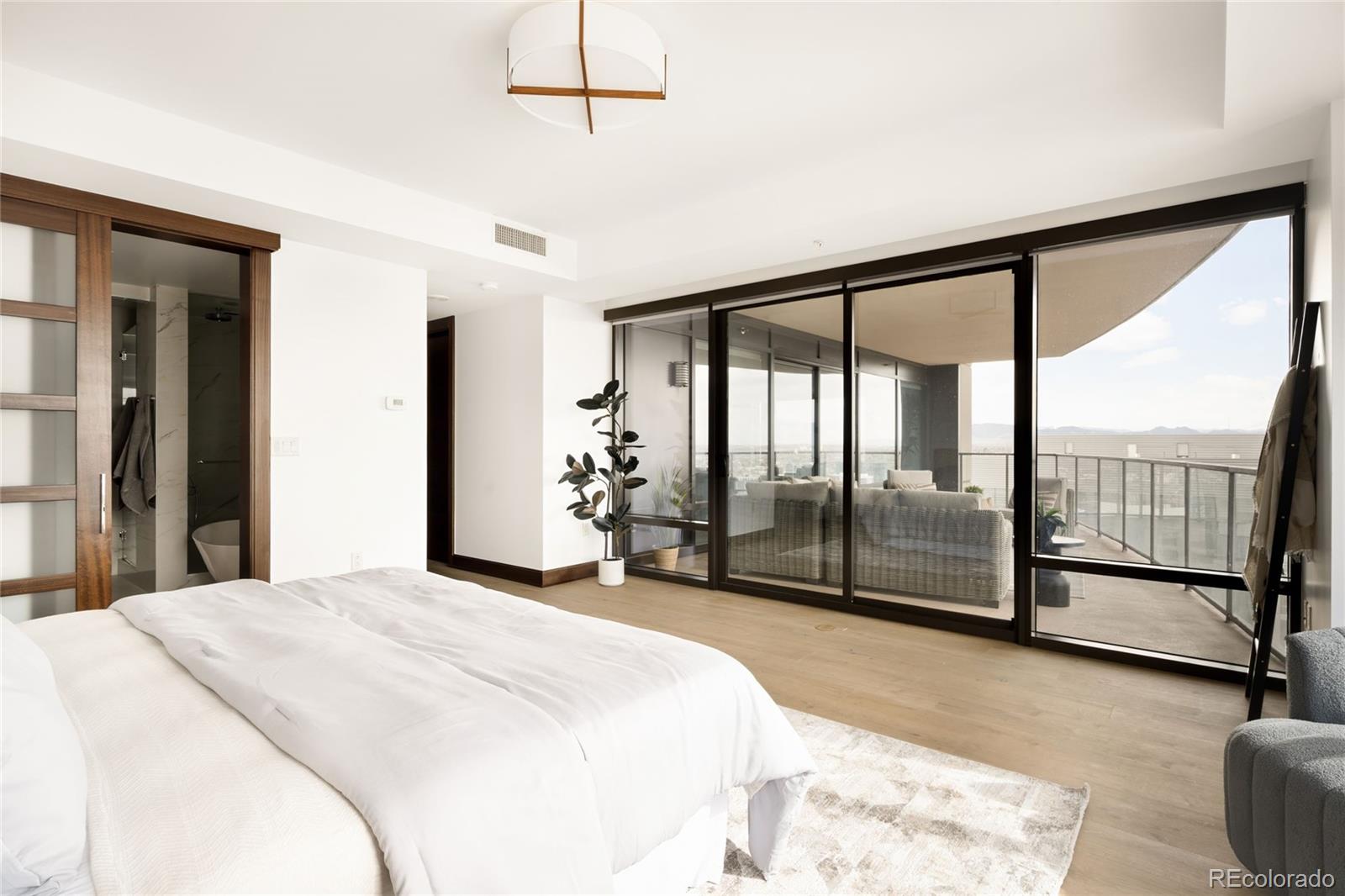 1133 14th Street Unit: 2710