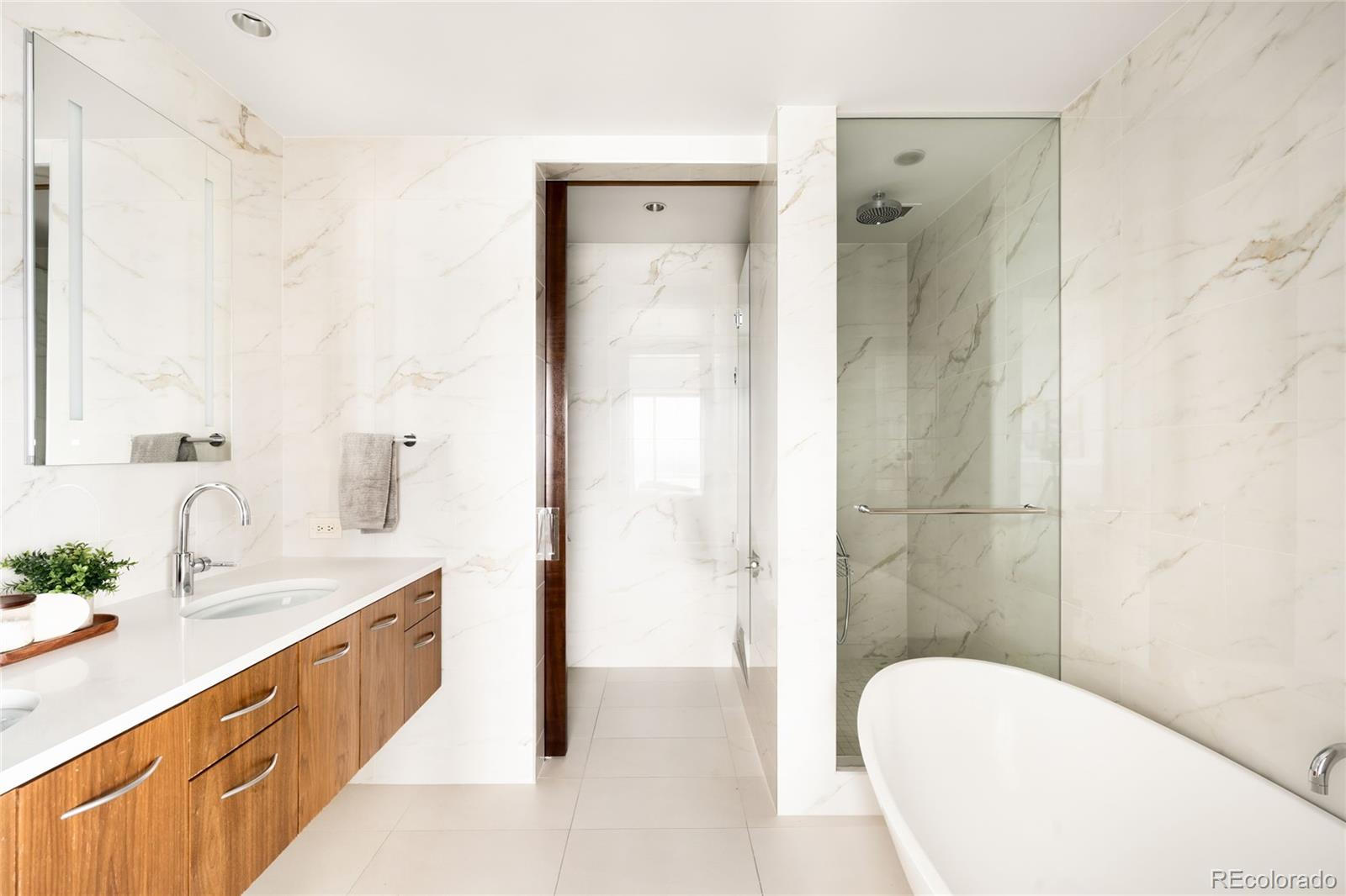 1133 14th Street Unit: 2710