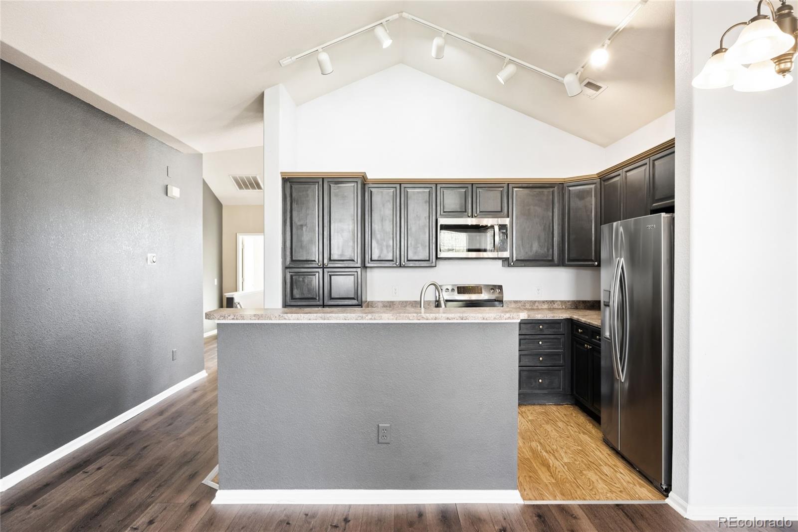 2240 S Vaughn Way Unit: 201