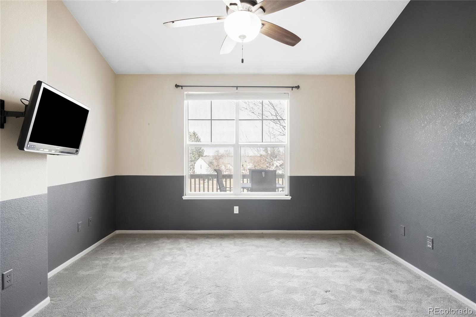 2240 S Vaughn Way Unit: 201