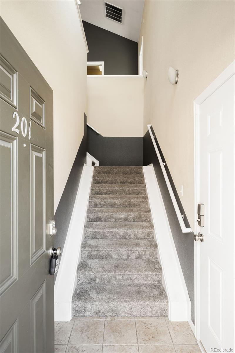 2240 S Vaughn Way Unit: 201