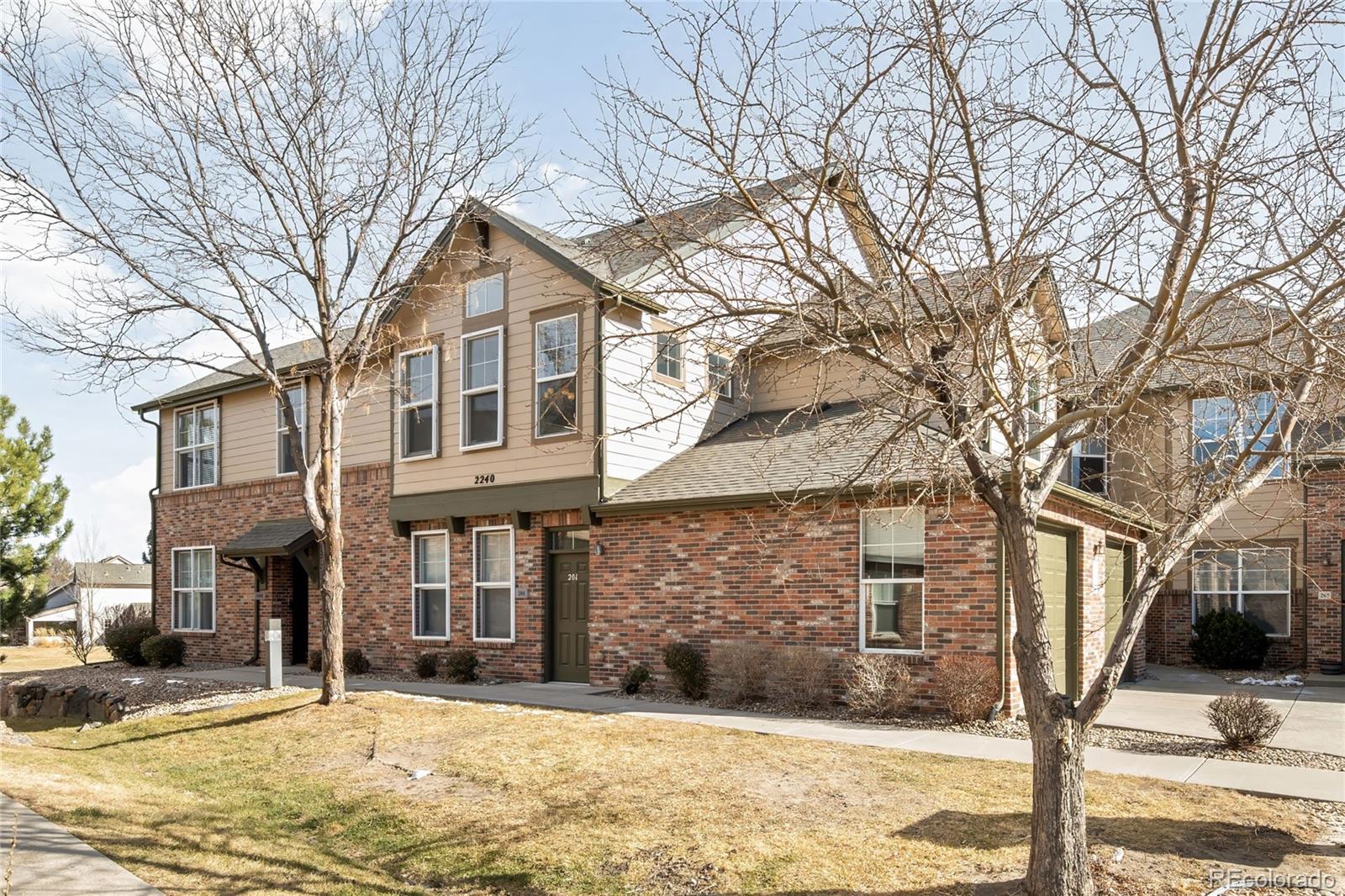 2240 S Vaughn Way Unit: 201