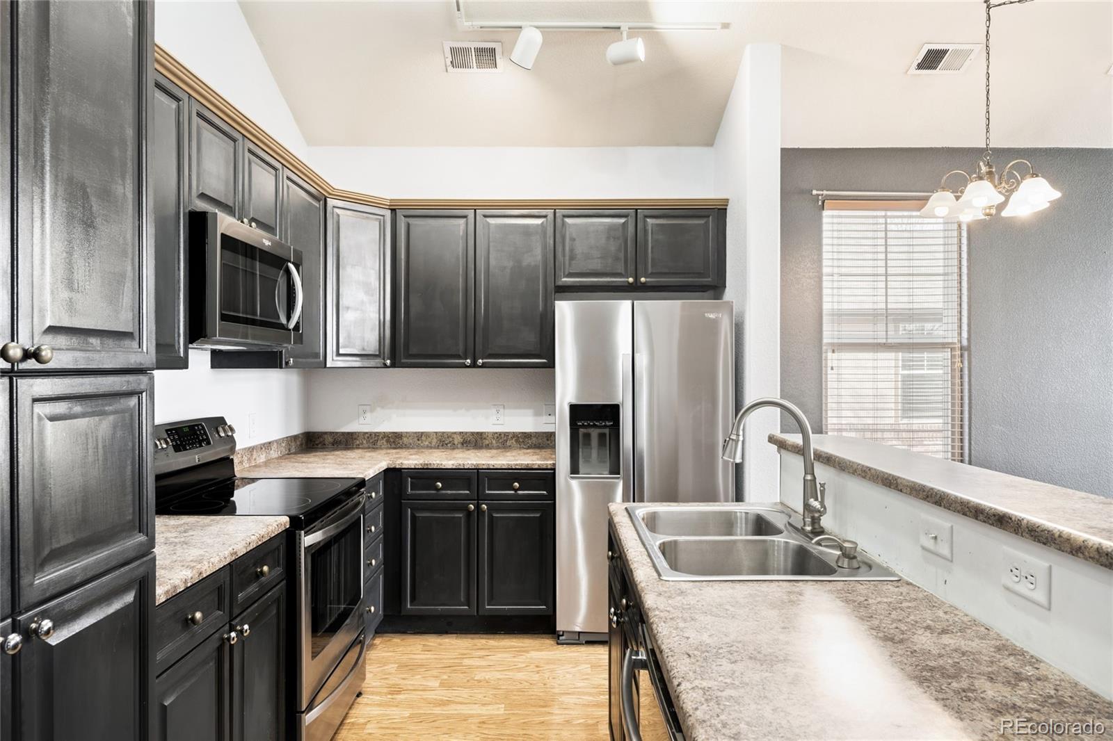 2240 S Vaughn Way Unit: 201
