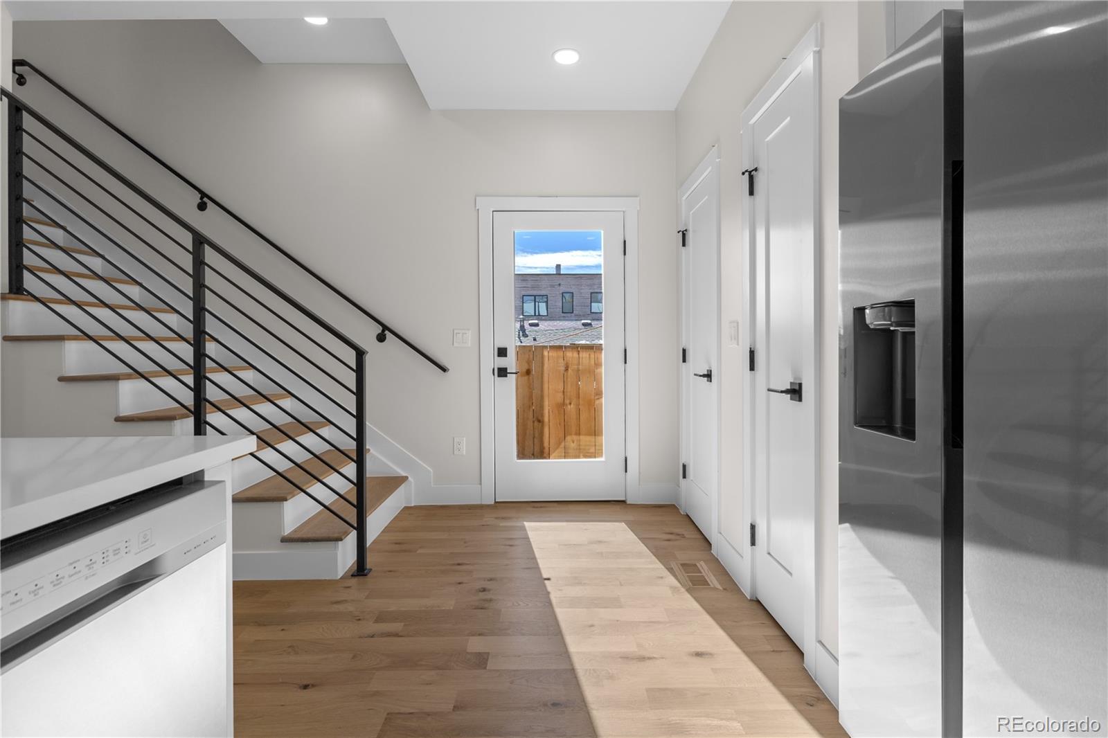 1286 Newton Street Unit: 2