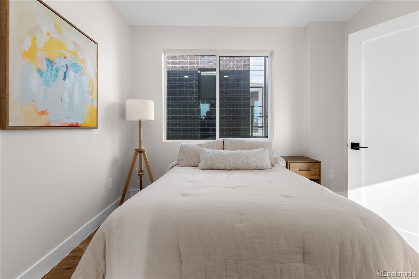 1286 Newton Street Unit: 2