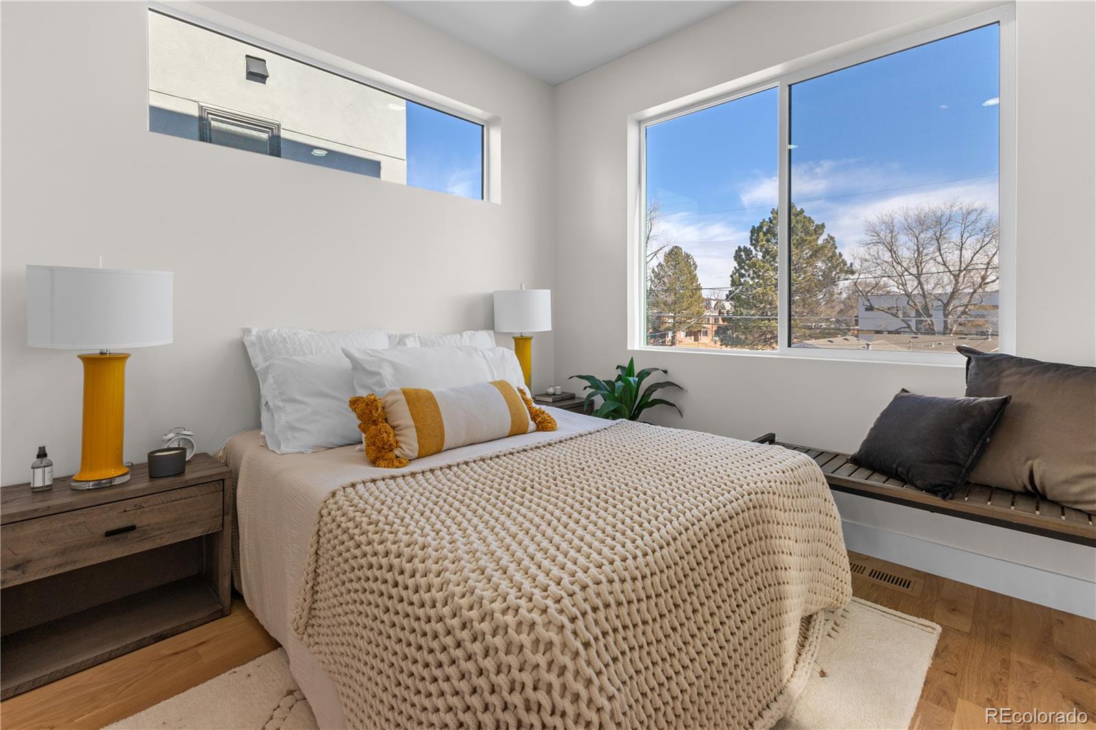 1286 Newton Street Unit: 2