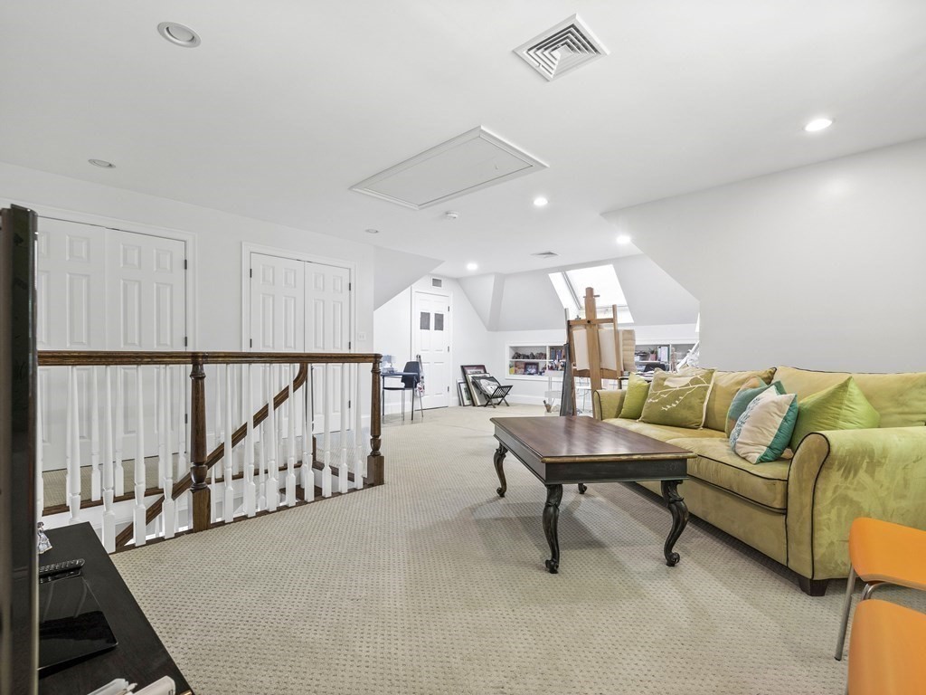 16 Hobart Road