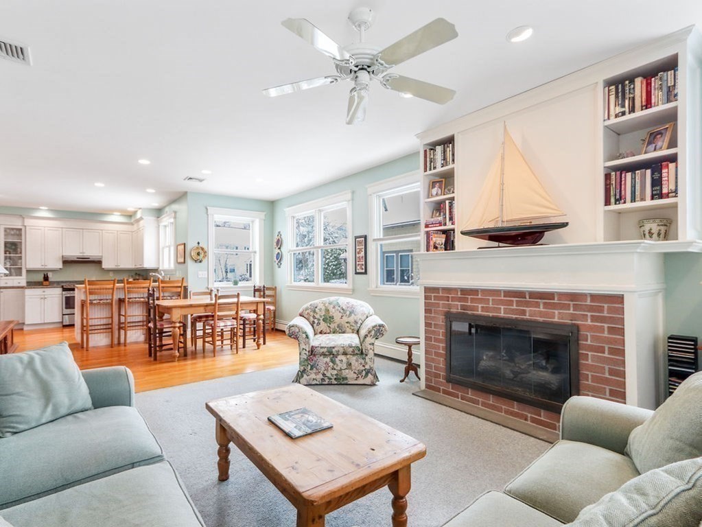 377 Manning Street