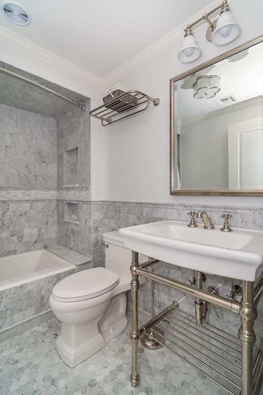 7 Appian Drive