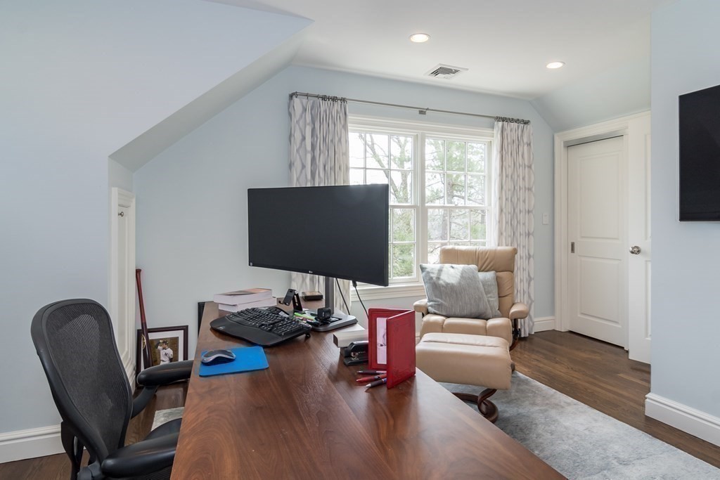 7 Appian Drive