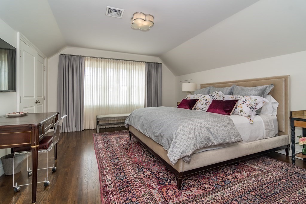 7 Appian Drive
