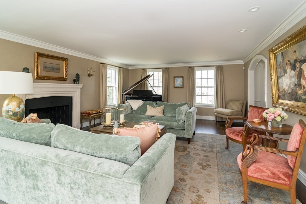 7 Appian Drive