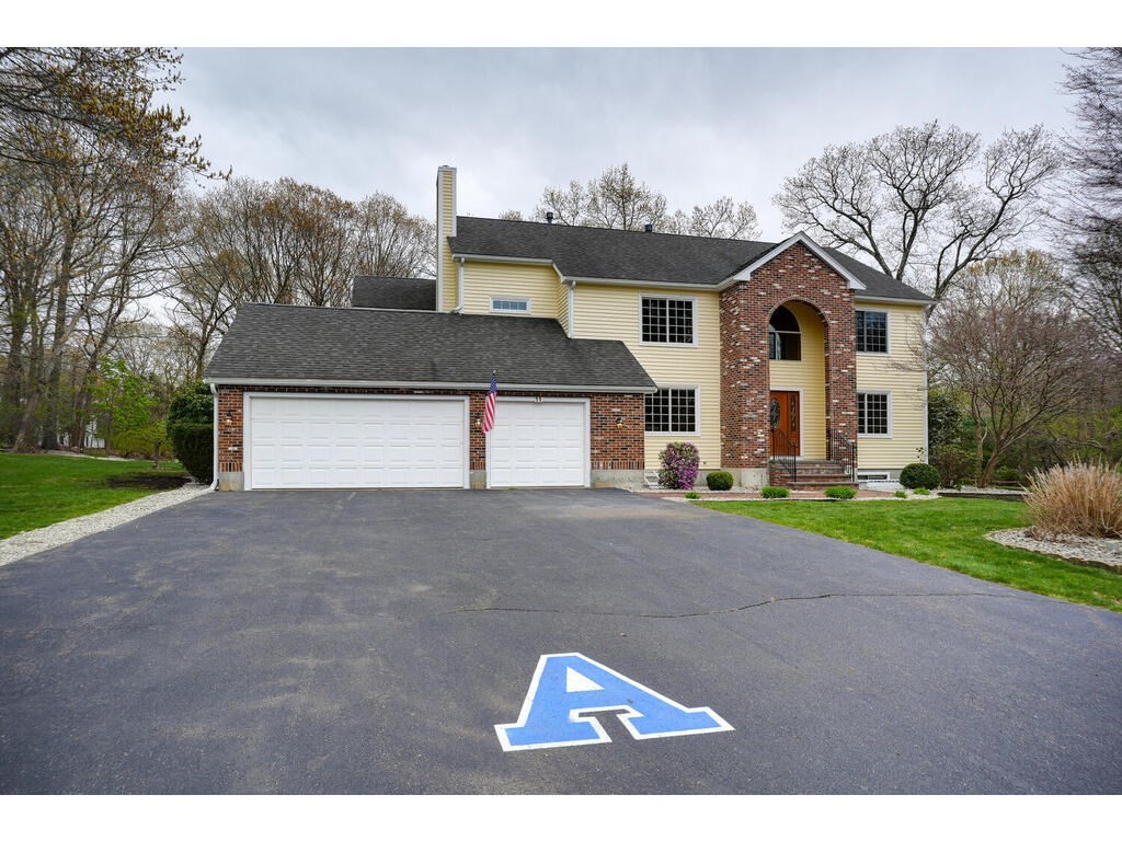 11 Yankee Lane