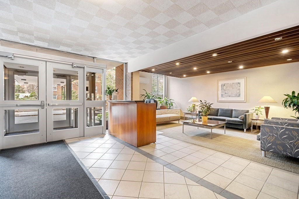 45 Longwood Avenue # 208