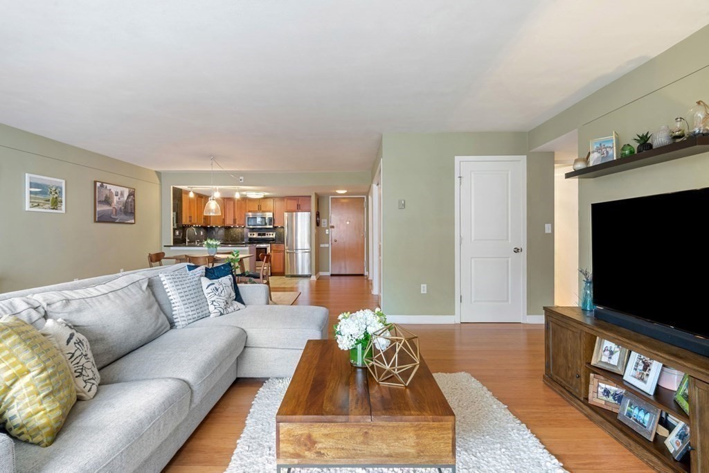 45 Longwood Avenue # 208