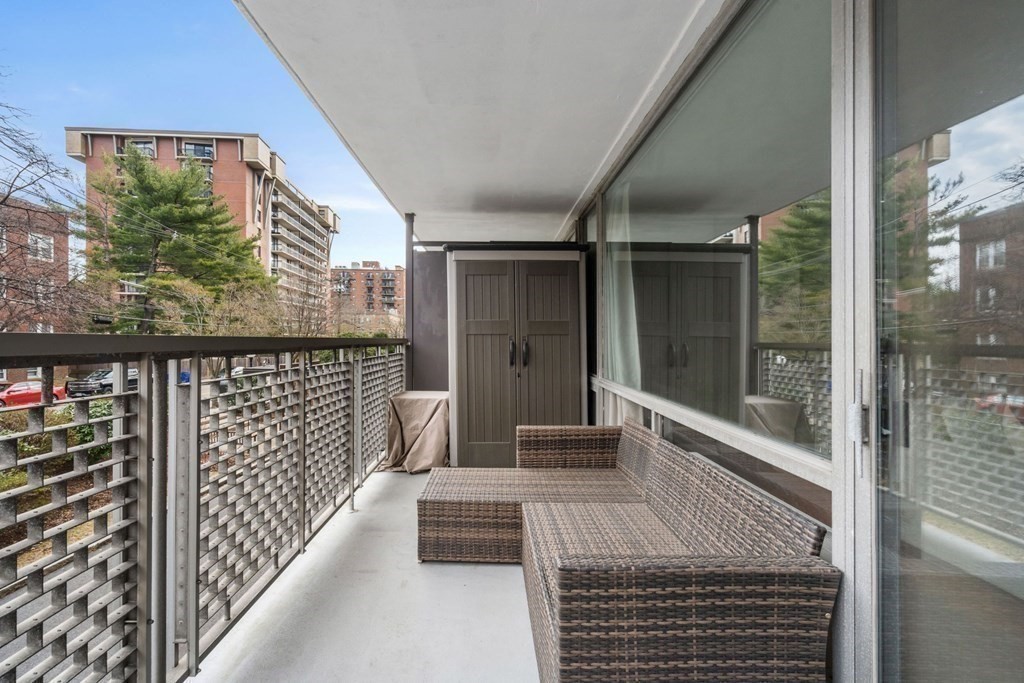 45 Longwood Avenue # 208