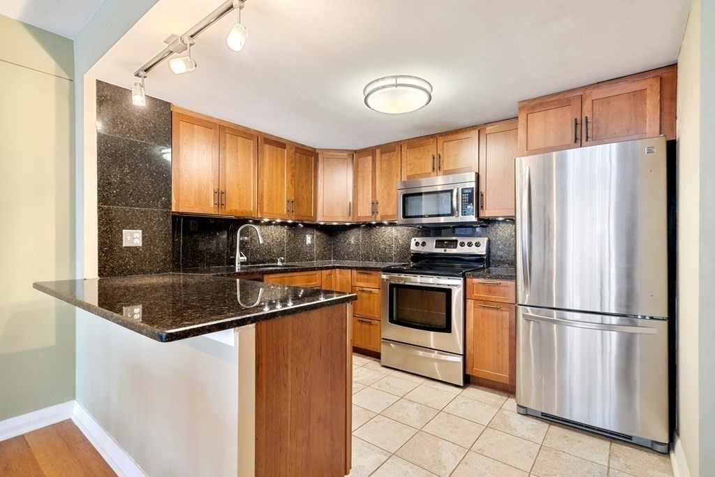 45 Longwood Avenue # 208