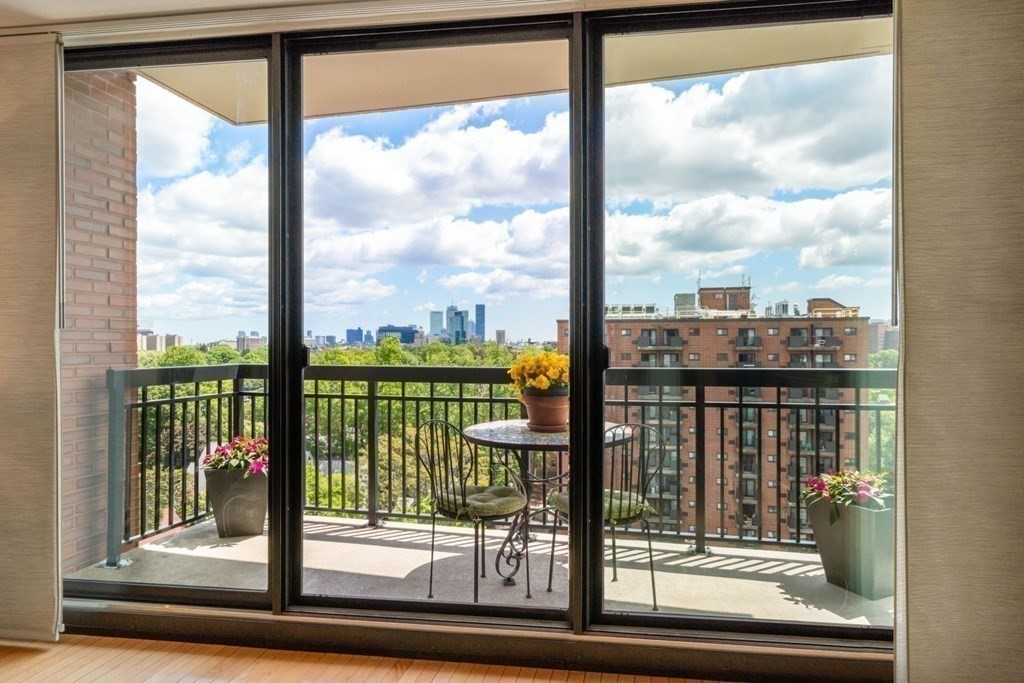 60 Longwood Avenue # 1007