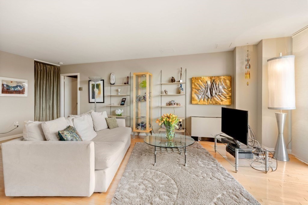 60 Longwood Avenue # 1007