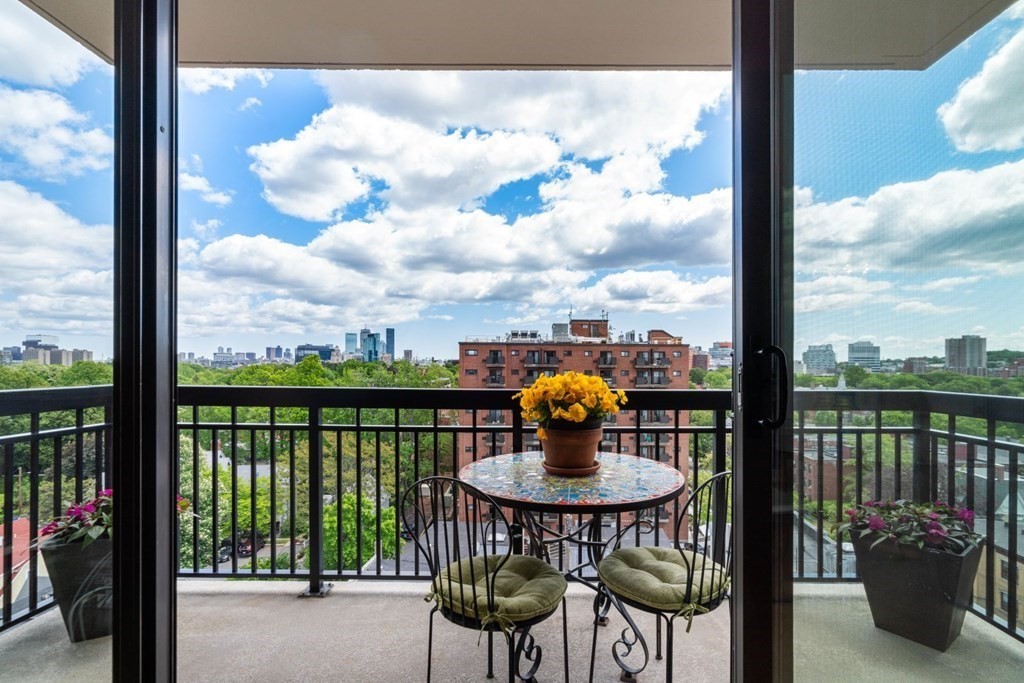 60 Longwood Avenue # 1007