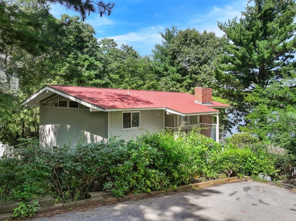 7 Bacon Street