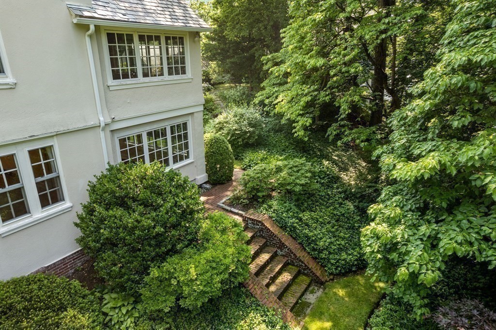 34 Bradford Road
