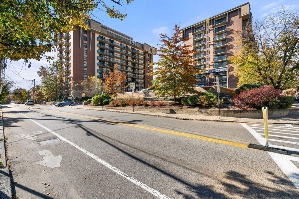 60 Longwood Avenue # 908