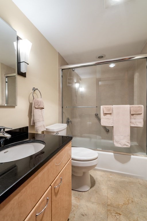 60 Longwood Avenue # 908