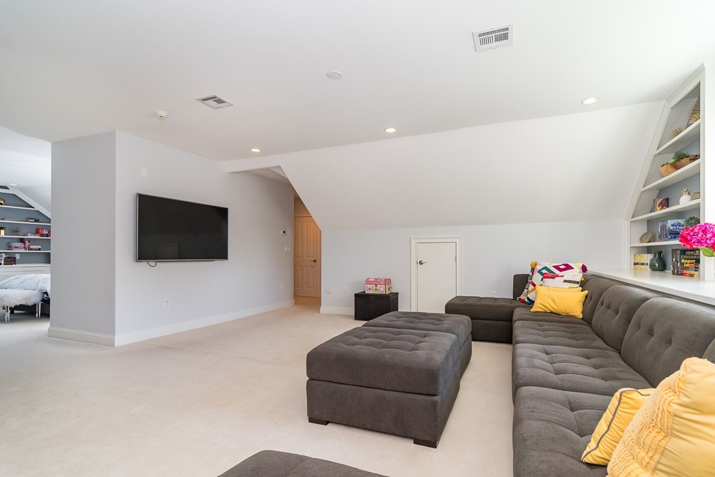 7 Ingersoll Road