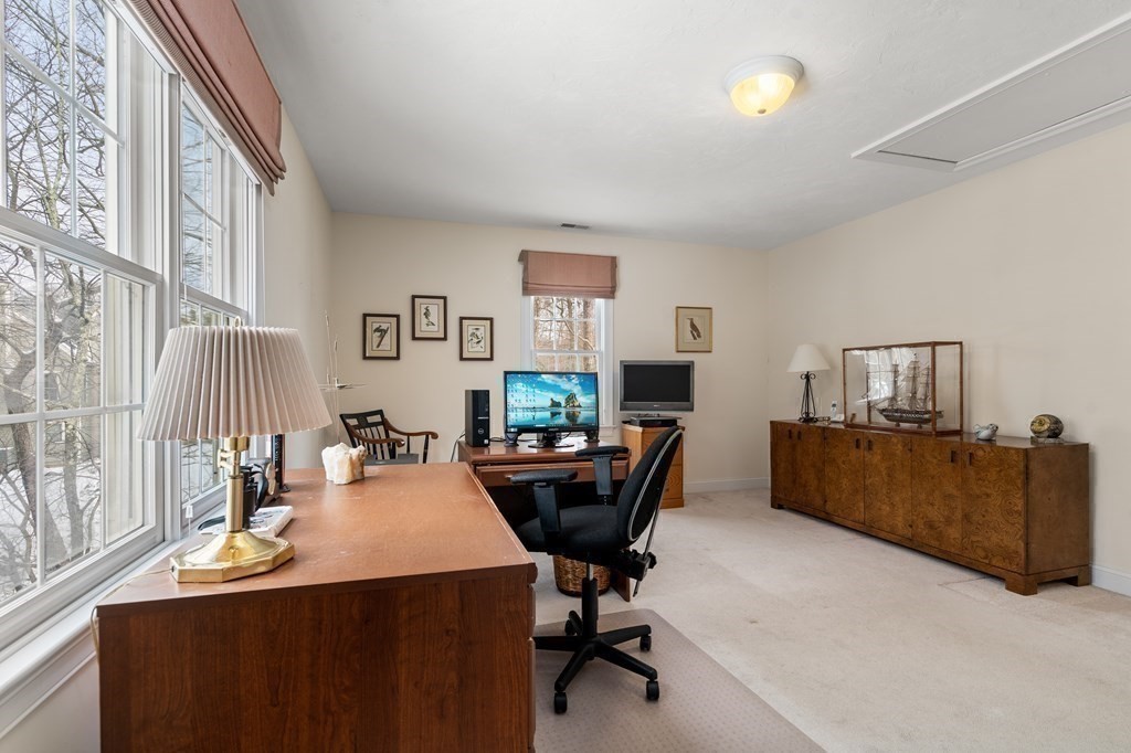 10 Algonquian Drive
