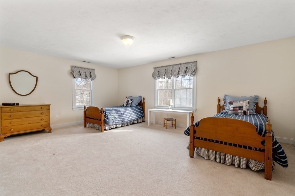 10 Algonquian Drive