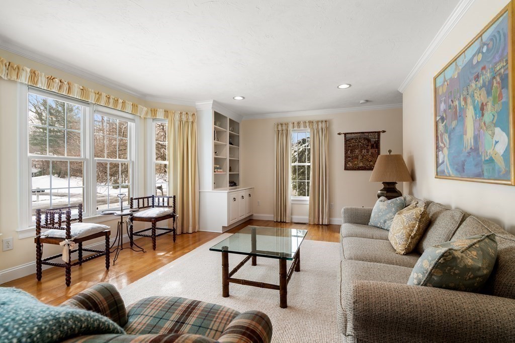 10 Algonquian Drive